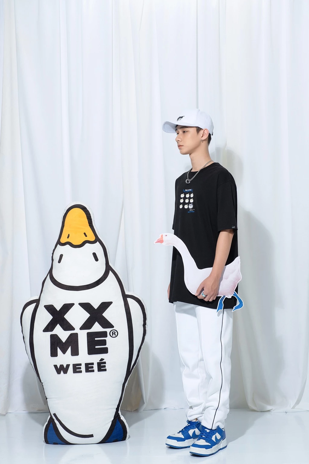 Áo thun tay lỡ nam nữ cotton thoáng mát Weeé Oops Tee - XXME – Đen / Be