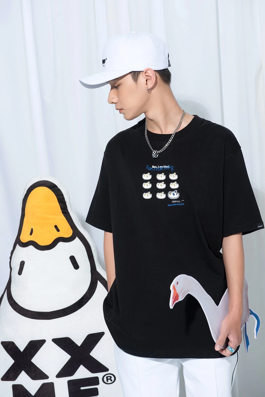 Áo thun tay lỡ nam nữ cotton thoáng mát Weeé Oops Tee - XXME – Đen / Be