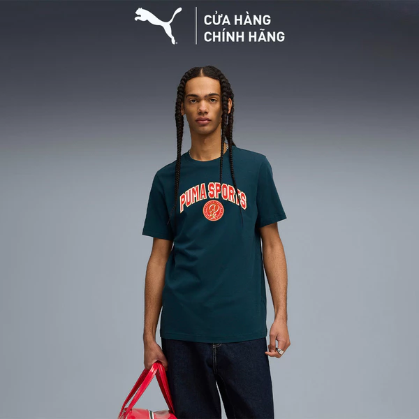 Áo Thun Tay Ngắn Thời Trang PUMA Nam WARDROBE ESS Graphic Tee Green Terrain Màu Xanh Lá