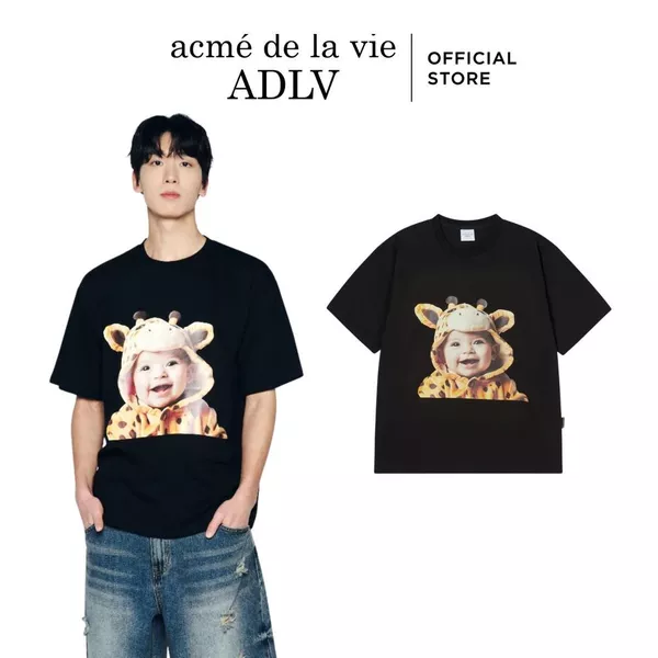 Áo Thun ADLV Baby Face Giraffe Baby Sleeve Đen dáng oversized màu đen - Hàng chính hãng