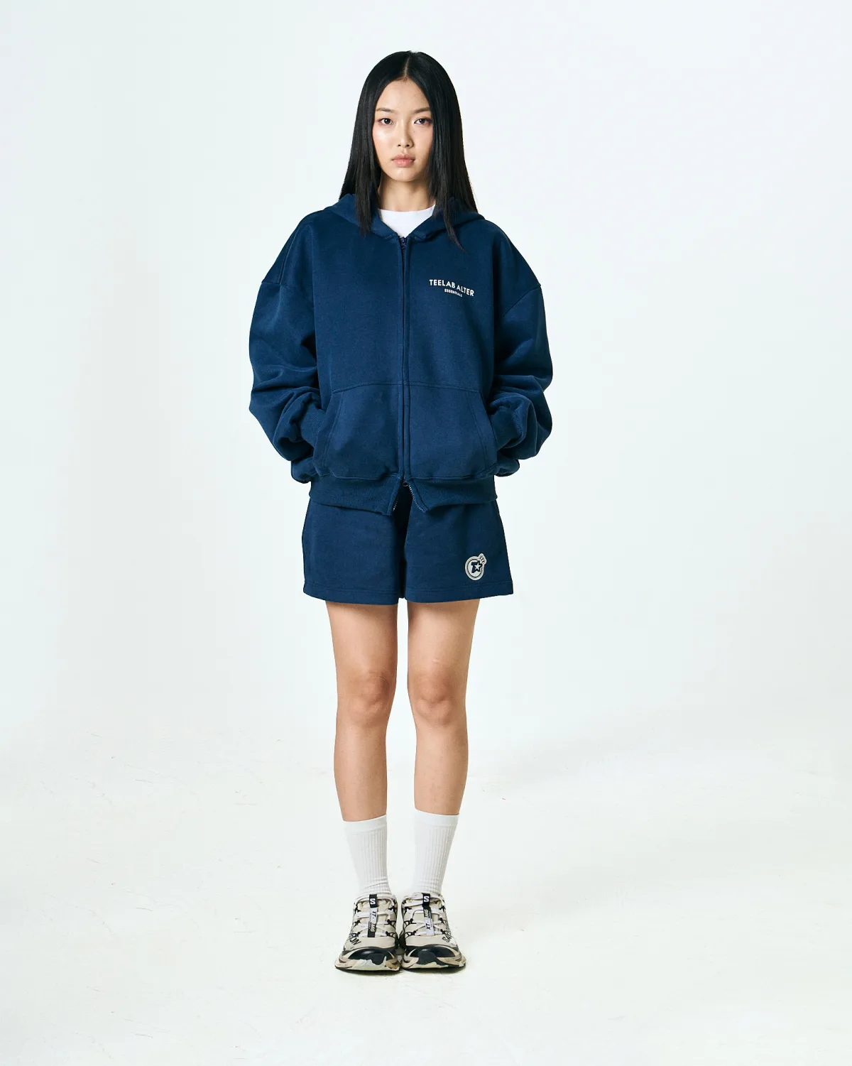 Quần Shorts Nỉ Teelab Alter World Tour Shorts SH002