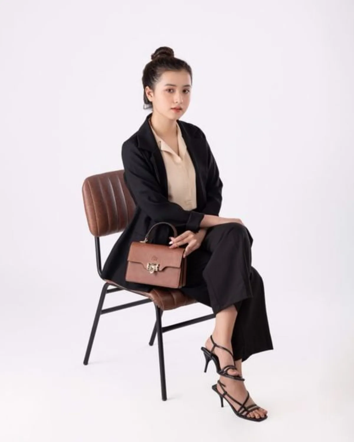 Túi Lata (Thời trang nữ đi chơi size 21 - Túi đeo chéo nữ HN89)