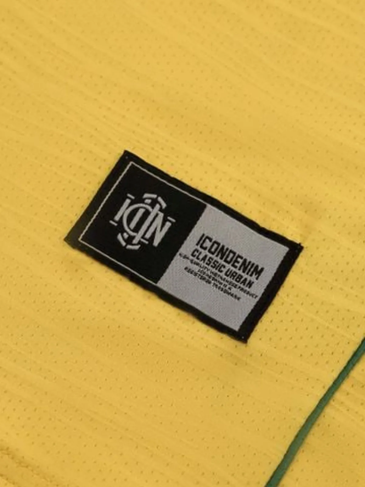 Áo Thun Nam ICONDENIM Golden Squad Form Boxy ATID0750