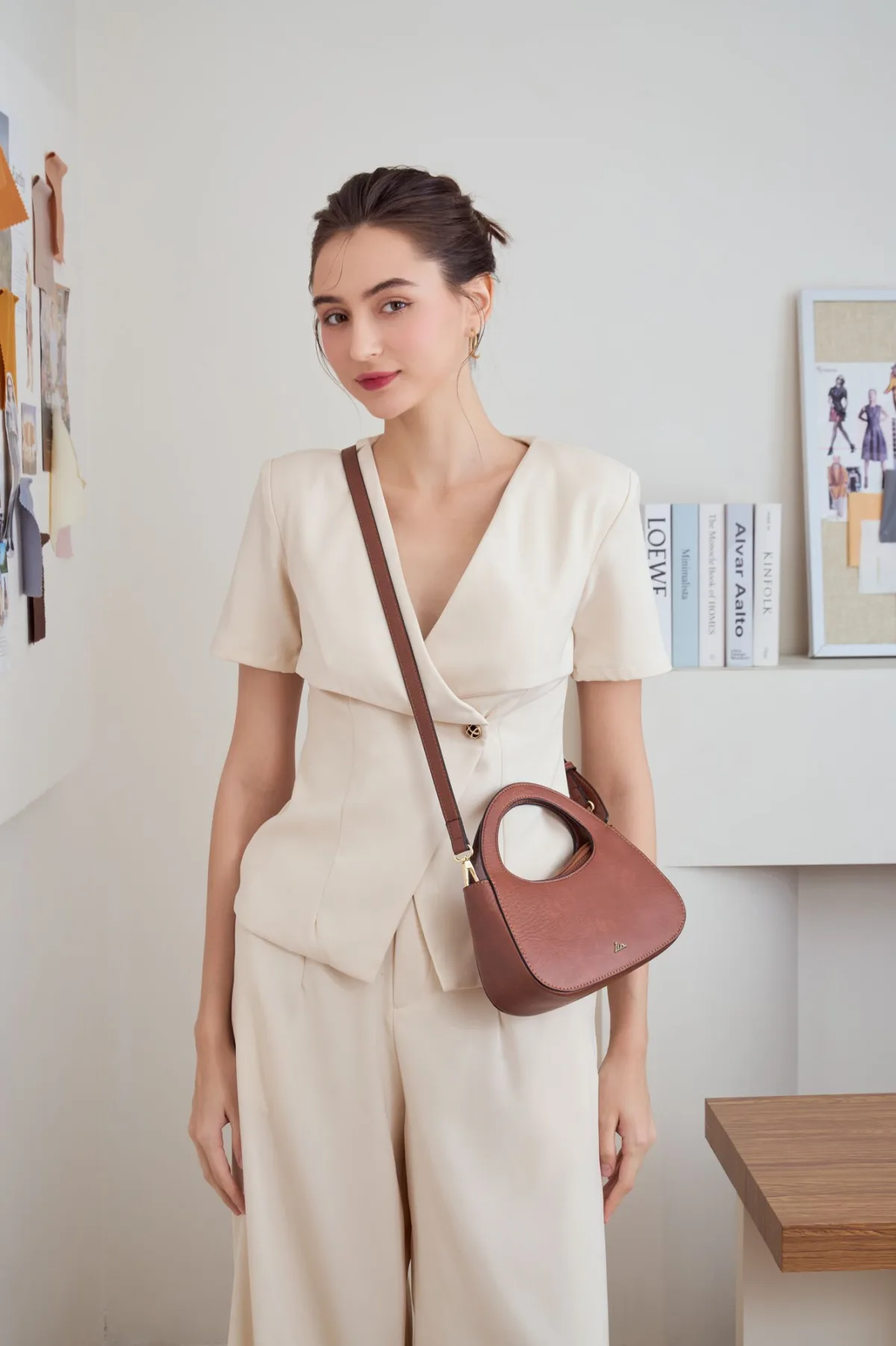 Túi Lata (Thời trang nữ đi chơi size 23 - Túi đeo chéo da HN133)