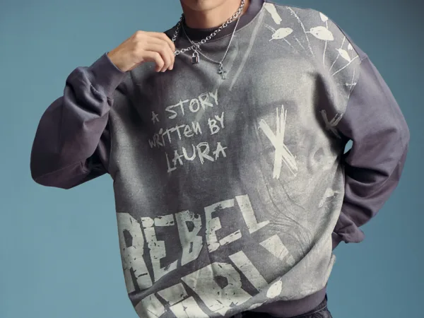 Áo sweatshirt tay dài nam hình in. Oversize