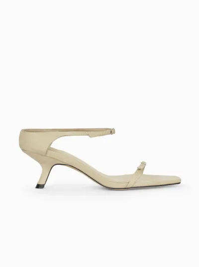 Gia Sandals in Microfiber Suede