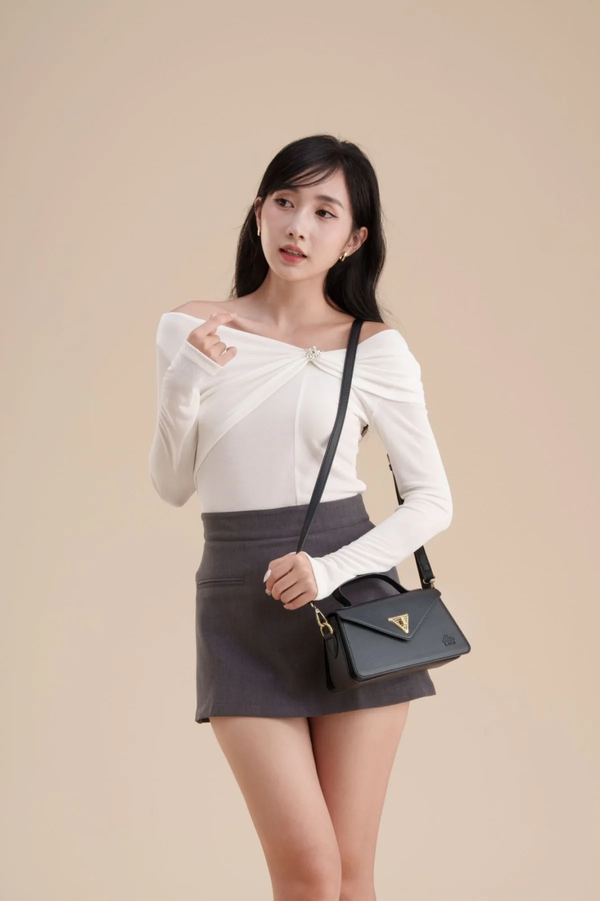 Túi Lata (Thời trang nữ đi chơi size 22 - Túi đeo chéo da HN129)