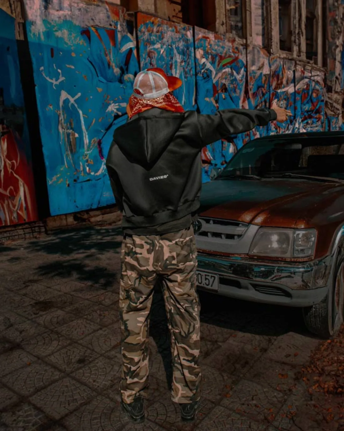 Áo khoác form boxy zip có mũ DAVIES màu đen Hooded Jacket POL| D33-AK2