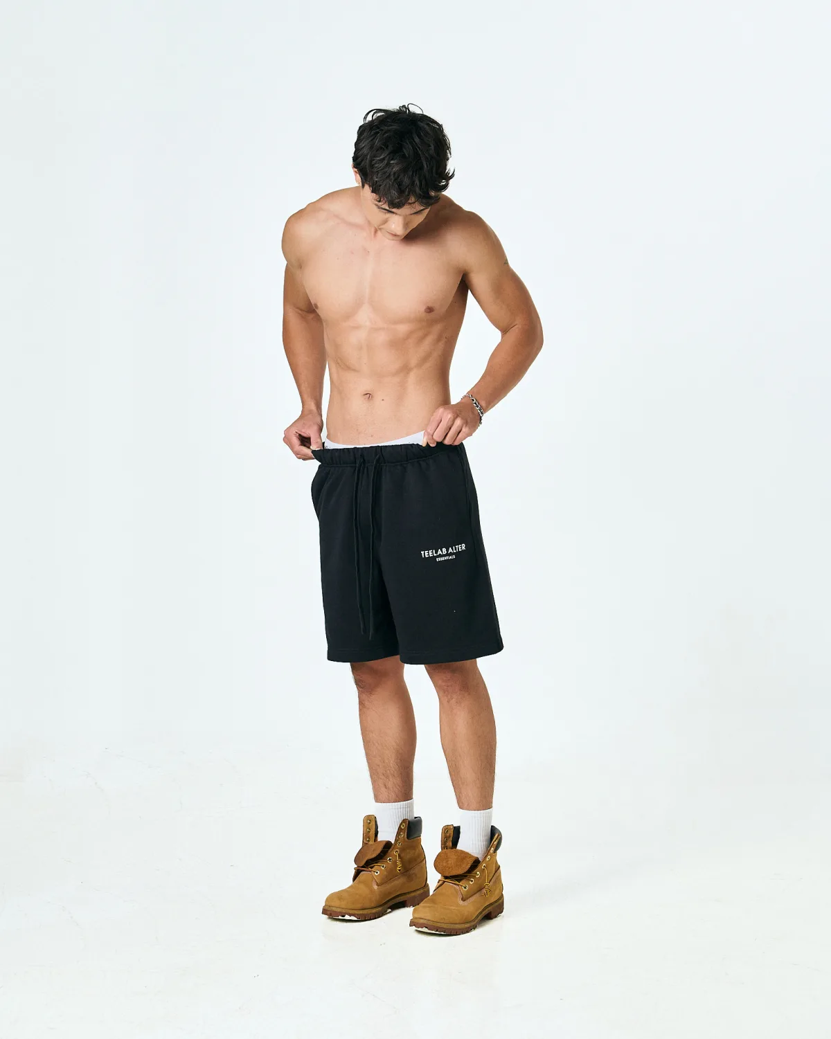 Quần Shorts Nỉ Teelab Alter Essentials Shorts SH003