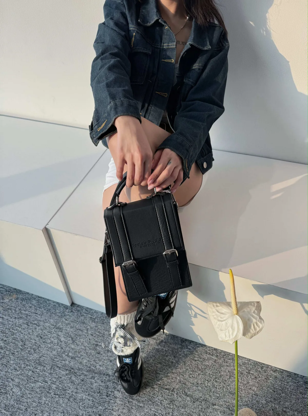 Túi hộp Teelab Alter Crossbody Bag PU Leather AC094
