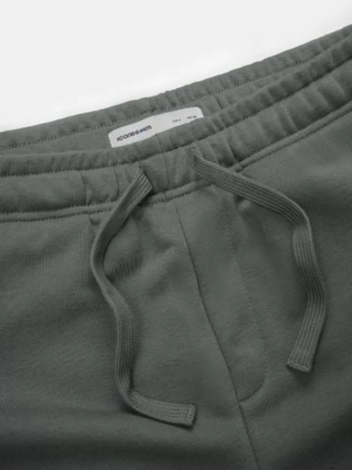 Quần Short Nam ICONDENIM Minimal Luxe Form Regular QSID0277