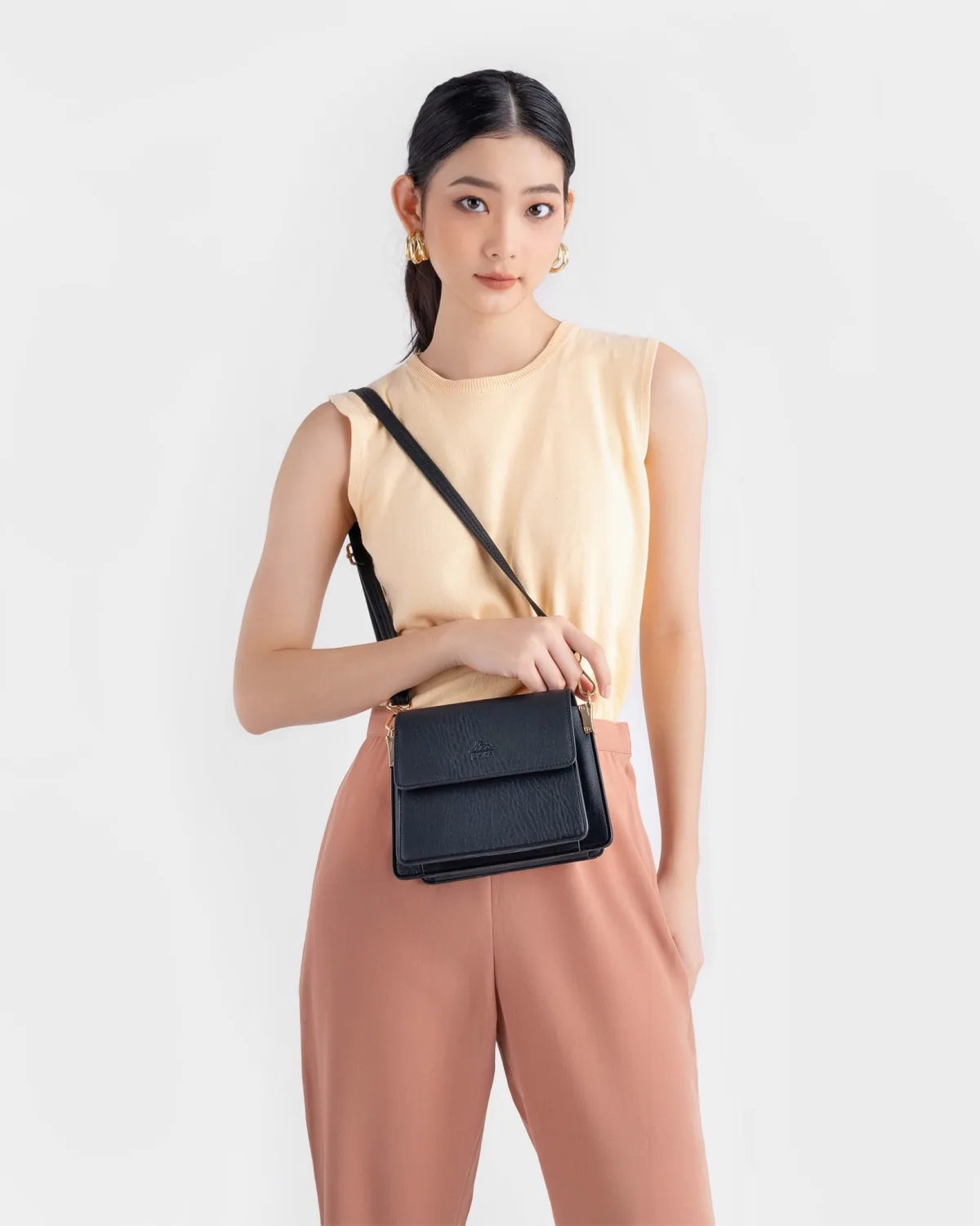 Túi Lata (Thời trang nữ đi chơi cỡ trung - Túi đeo chéo da HN88)