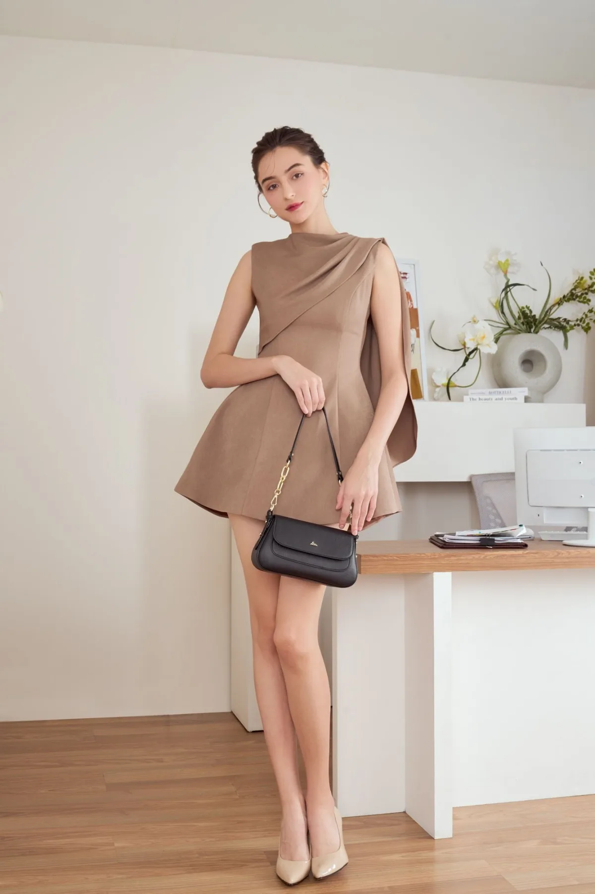Túi Lata (Thời trang nữ đi chơi size 24 - Túi đeo chéo da HN134)