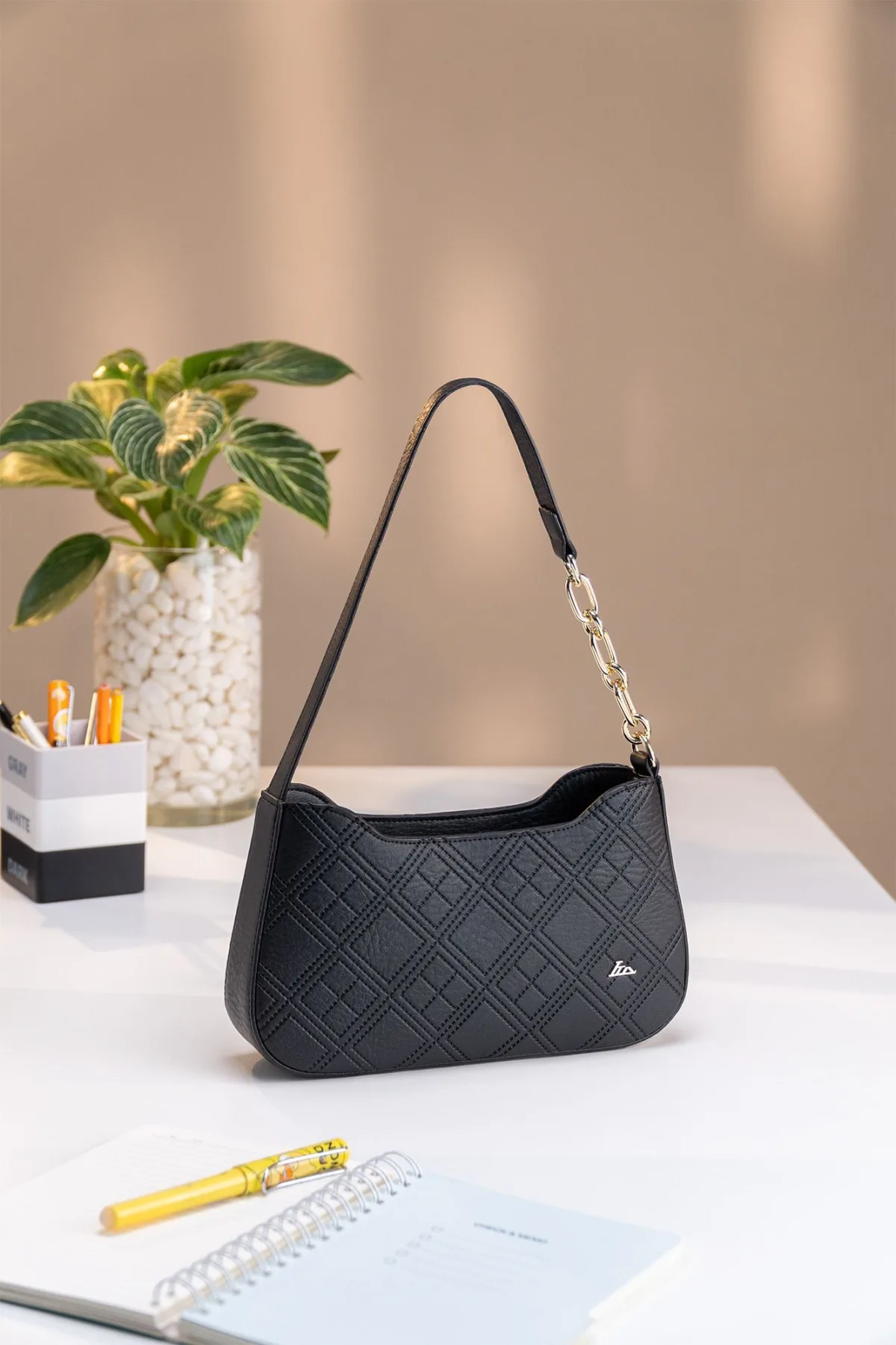 Túi Lata (Thời trang nữ đi chơi size 25 - Túi đeo vai da HN110)