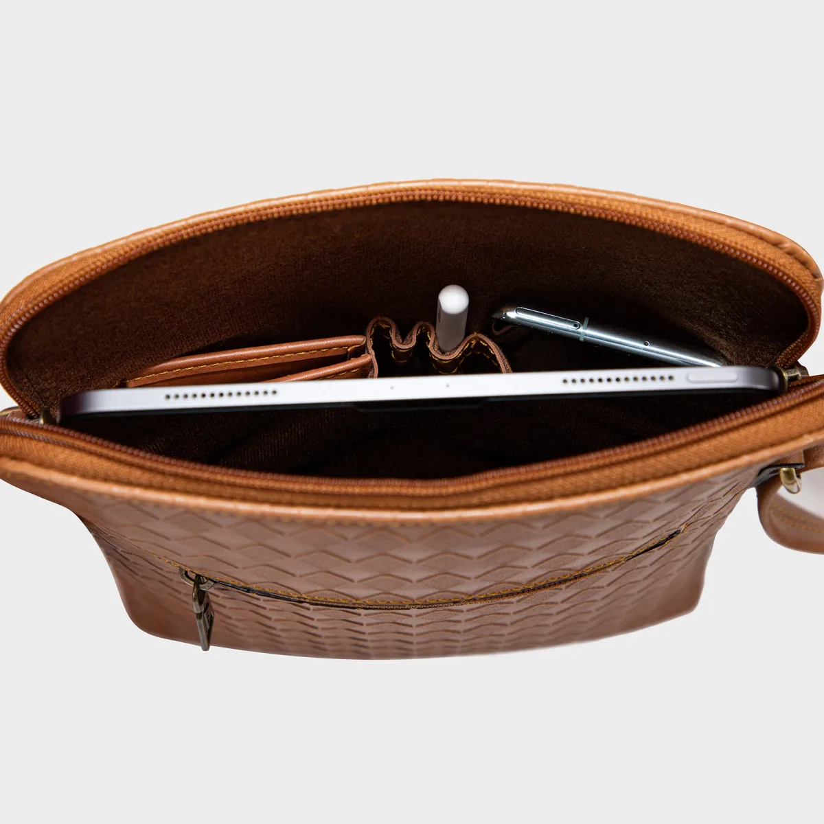 Túi Lata (Thời trang nam đựng ipad - Túi đeo chéo da TN15)