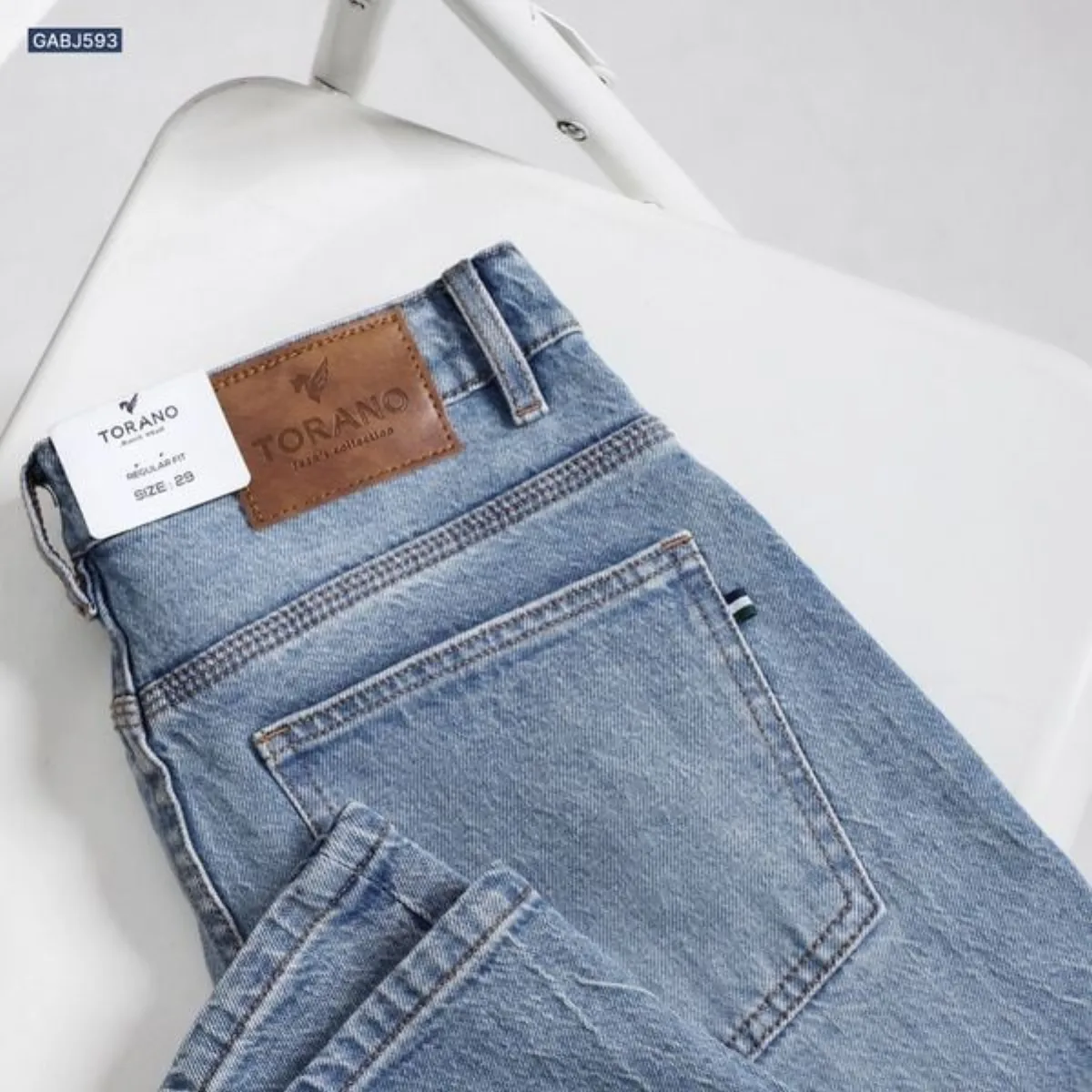 Quần Jeans REGULAR FIT JEANS TORANO xước regularfit thêu logo trẻ trung, phong độ GABJ593