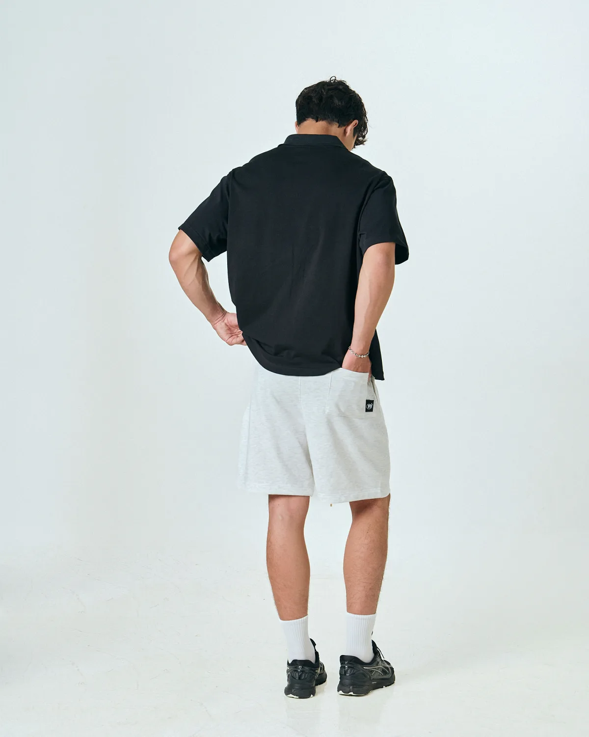 Quần Shorts Nỉ Teelab Alter Essentials Shorts SH003