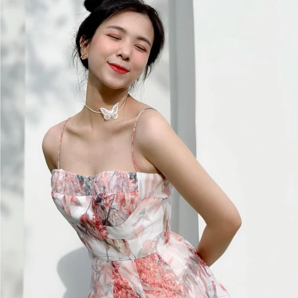 COCO SIN - Đầm 2 Dây Voan Hoa Đỏ