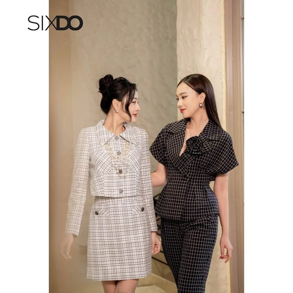 Chân váy ngắn A kẻ ô SIXDO ảnh bên trái (Black & White Check A-line Mini Woven Skirt)