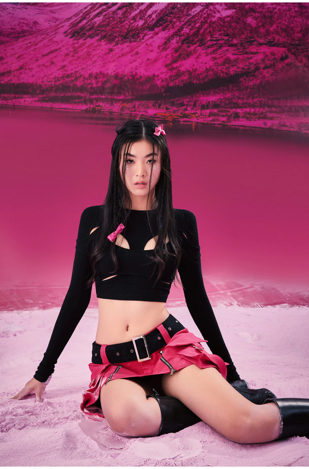LSOUL Set Áo Croptop Tay Dài Cutout + Chân Váy Cạp Trễ Phối Thắt Lưng Ciline Set A23072724CV23070656