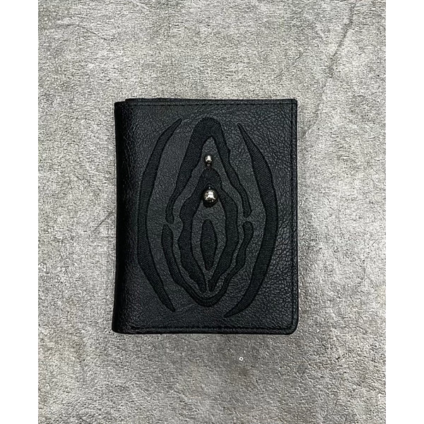 EMBRODY - Ví da thêu hoạ tiết đính khuyên/ Vulva - Wallet