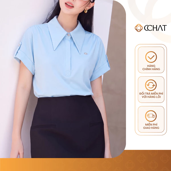 Áo Kiểu Nữ 𝐂𝐂𝐇𝐀𝐓 Dáng Suông Cổ Đức Talia Đính Charm Trang Trí Chất Liệu Thô Bamboo Cao Cấp 16FNT6077ST