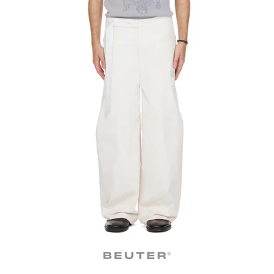 Quần Xếp Ly Dây Đai Eo Màu Trắng Ngà - BEUTER® x PALLADIUM WAIST-STRAP PLEATED PANTS - IVORY WHITE