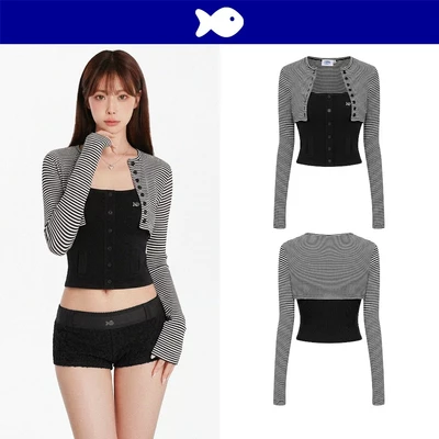 Áo croptop nữ 2 dây kèm áo khoác ngoài DKMV logo cá inox hoạ tiết sọc ngang đen trắng ôm dáng Felicite Top | K-T60-DSD