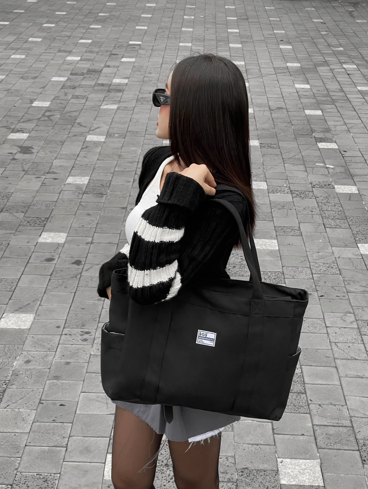 Túi tote túi đeo vai Saigonswagger® MAGICAL COVERING TOTE BAG ngăn chống sốc laptop 15.6 inch
