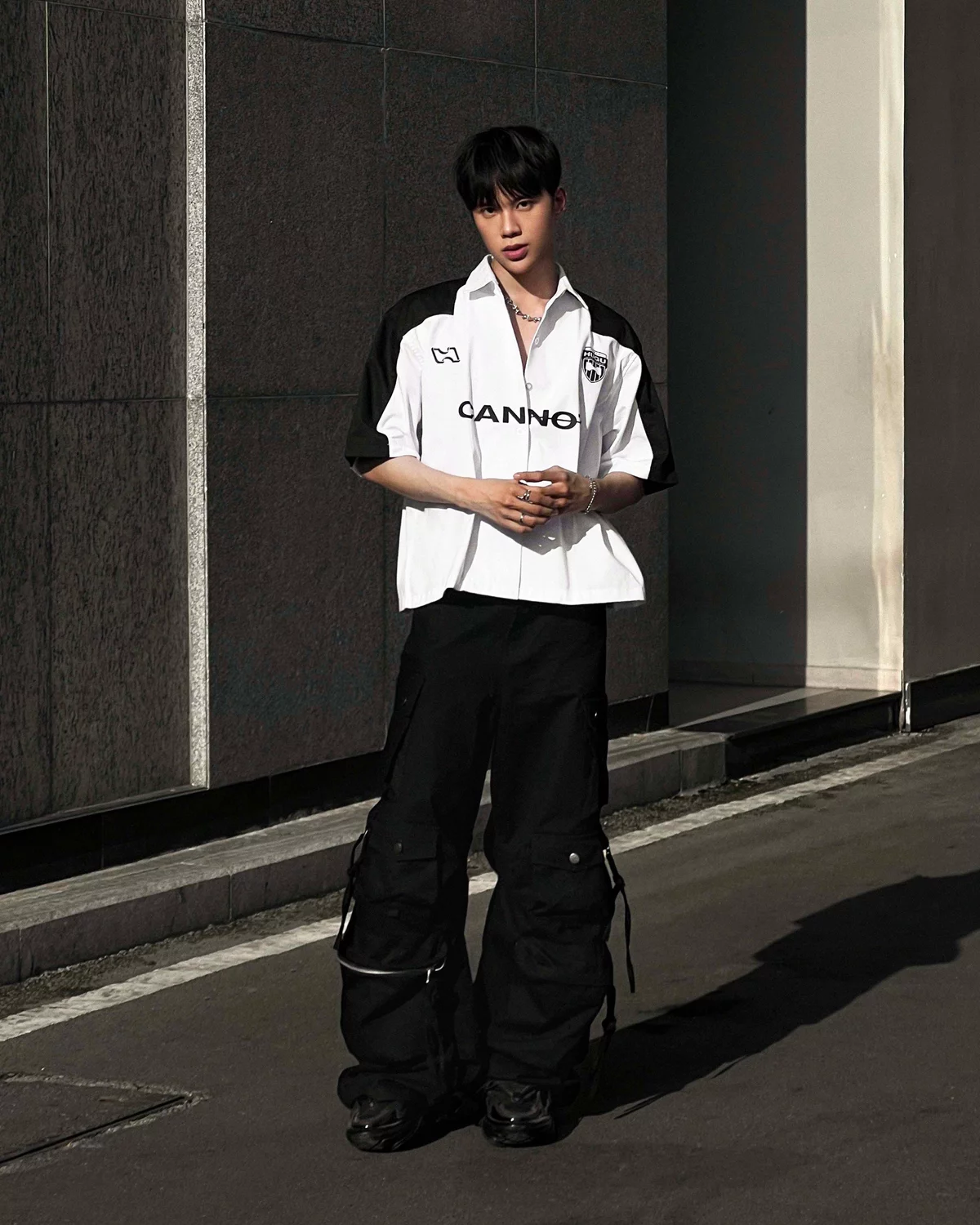 Quần form dài ống rộng local brand HUGU - KENJA - túi hộp, nút kim loại, unisex, màu wash, chất liệu kaki/ denim