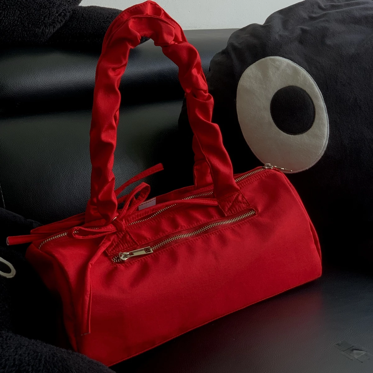 Túi đeo vai kẹp nách nữ DKMV màu đỏ, đen dáng hộp rút dây đáng yêu Mì Gối Bag l K-B44