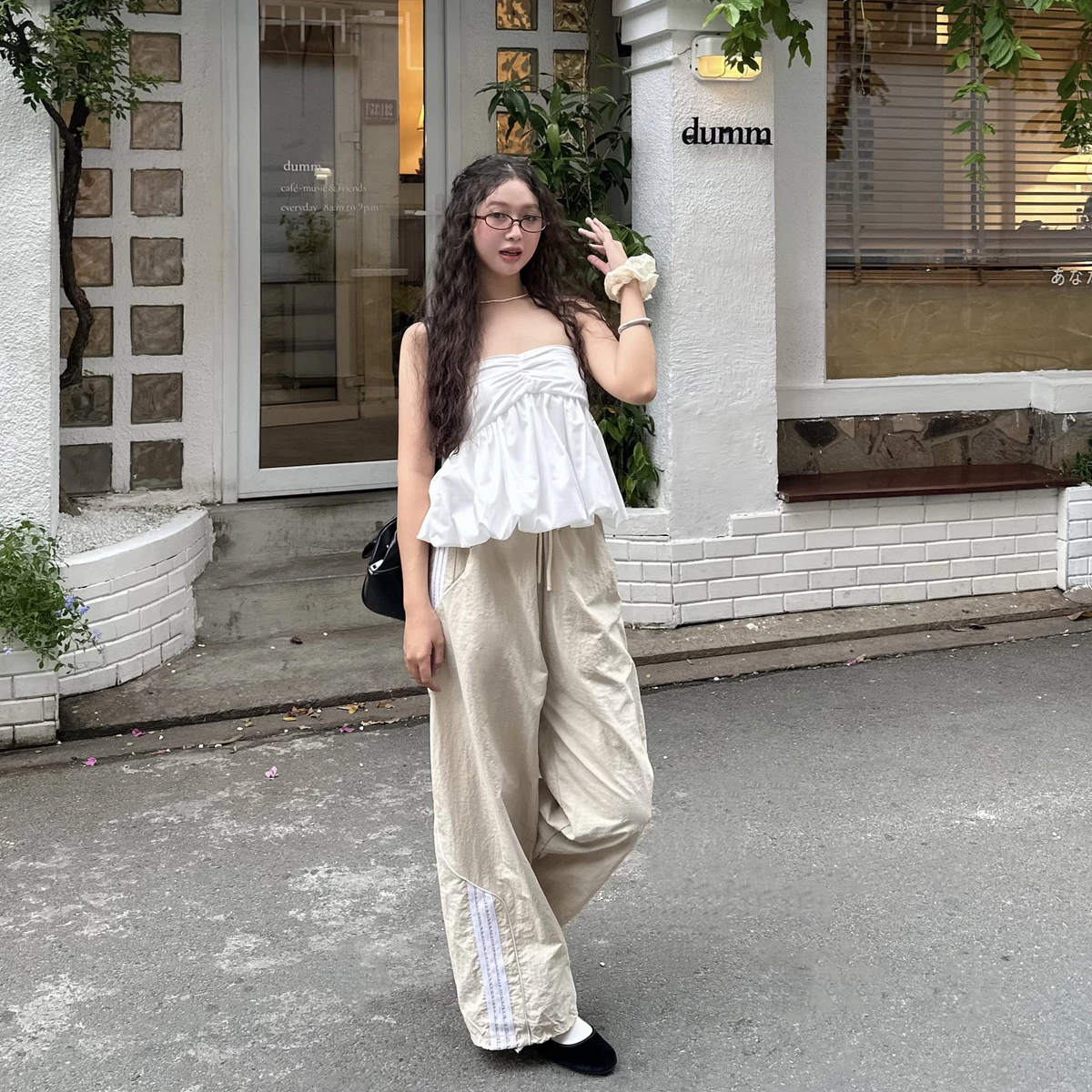 Quần dù dài màu đen, be, form ống suông dài, đường kẻ nổi bật, đơn giản, unisex local brand HUGU - ALESTER