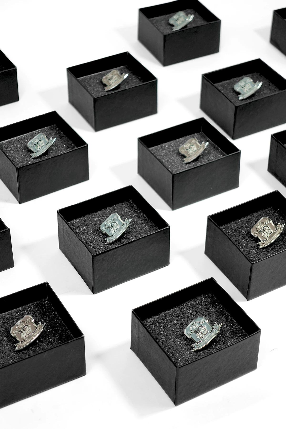 Ghim Cài Kim Loại  SAIGONSWAGGER® 10YEARS  METAL PIN