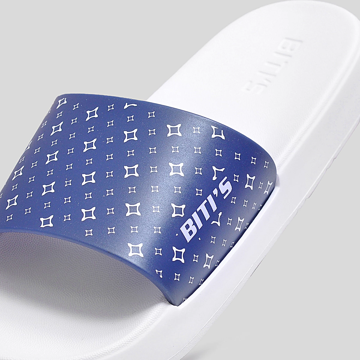 Dép Eva phun Nữ Biti's BEW002800TRG (Trắng)