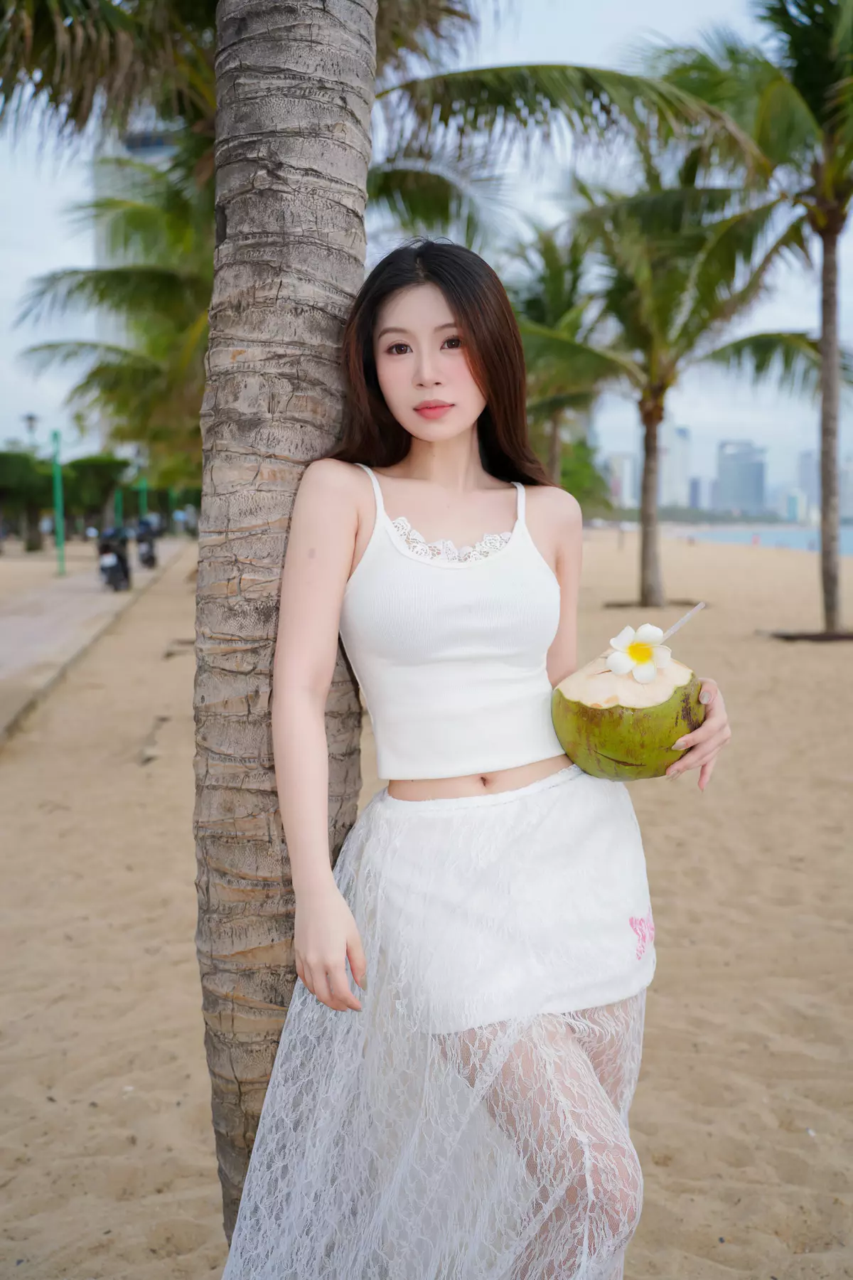 Áo hai dây nữ ren form ôm tôn dáng nữ tính Vicolas - VICO52