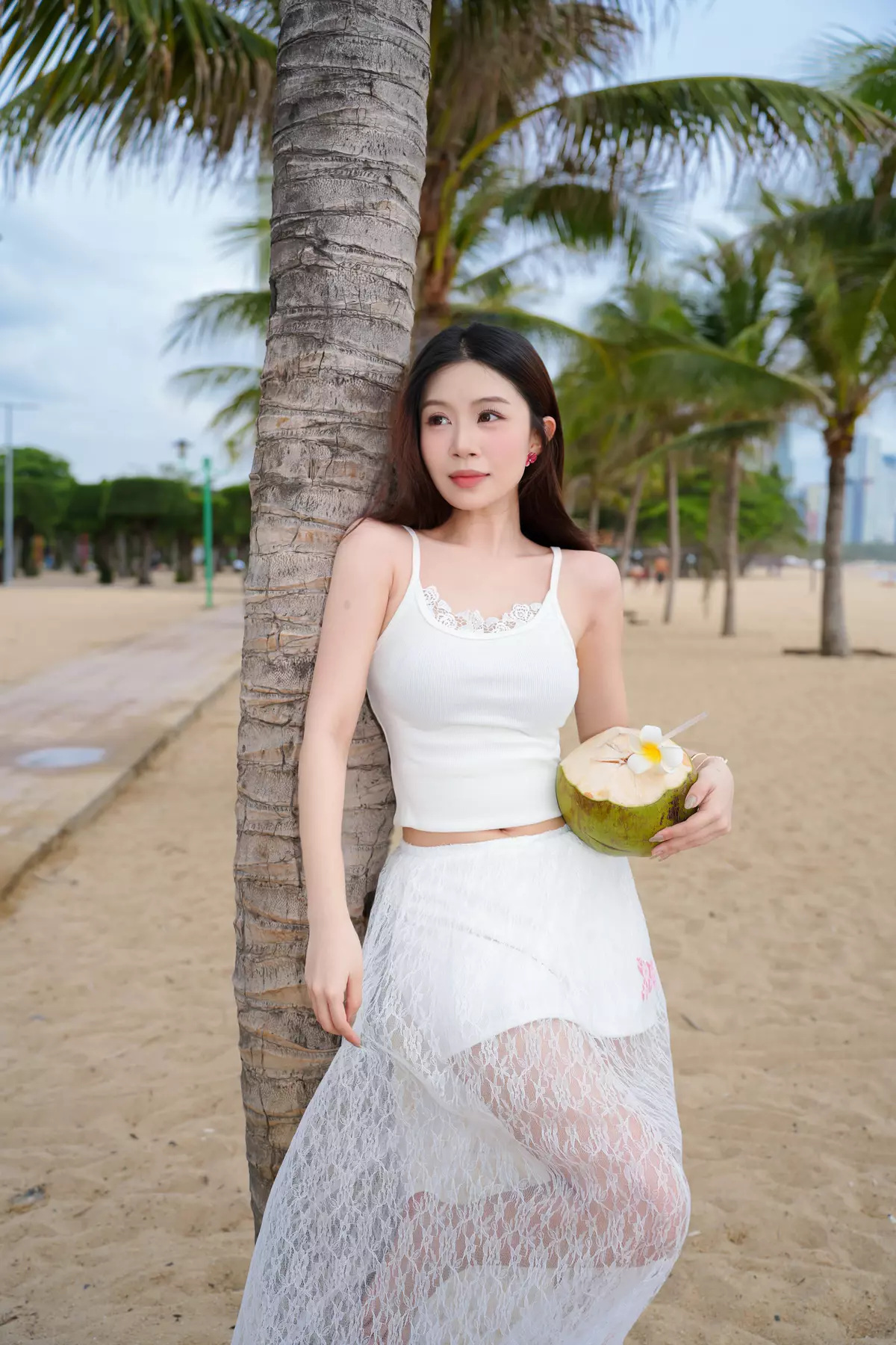 Áo hai dây nữ ren form ôm tôn dáng nữ tính Vicolas - VICO52