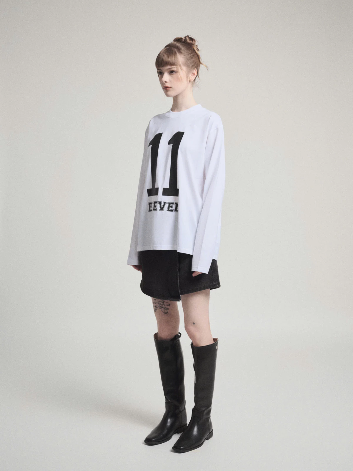 ELEVEN - Áo thun dài tay in số 11 màu Trắng