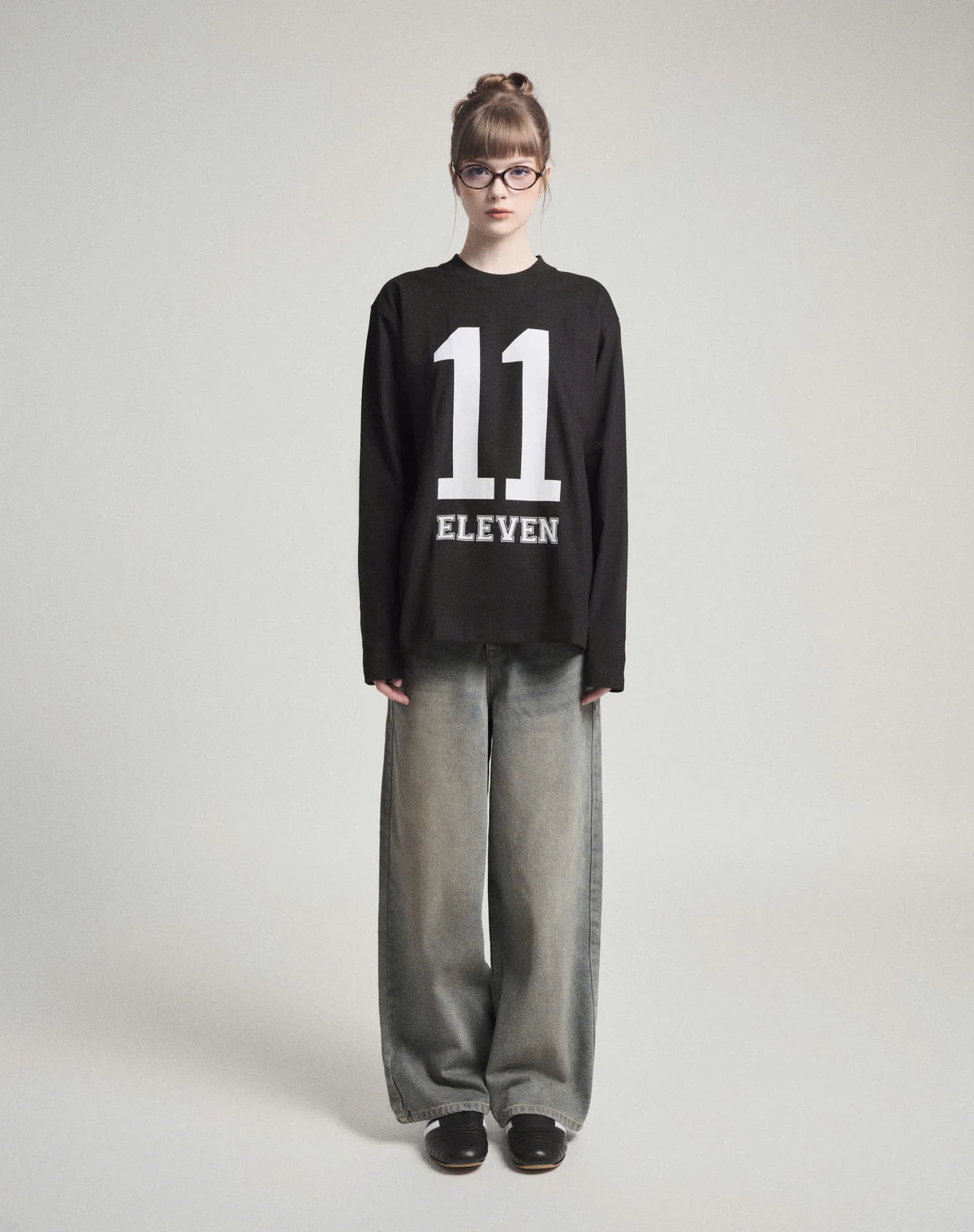 ELEVEN - Áo thun dài tay in số 11 màu Đen