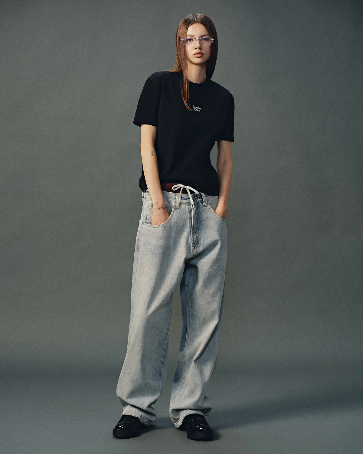 Eleven - Áo Thun Nữ Baby Tee In Number Eleven Dọc | Màu Đen