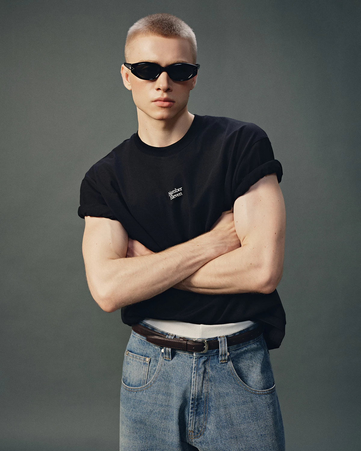 Eleven - Áo Thun Oversize Unisex In Number Eleven Dọc | Màu Đen