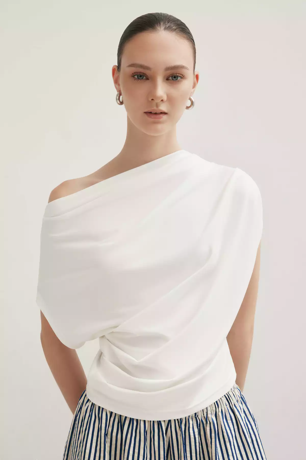 Nosbyn - Áo Trễ Vai Nữ Chất Liệu Thun - Nora Top