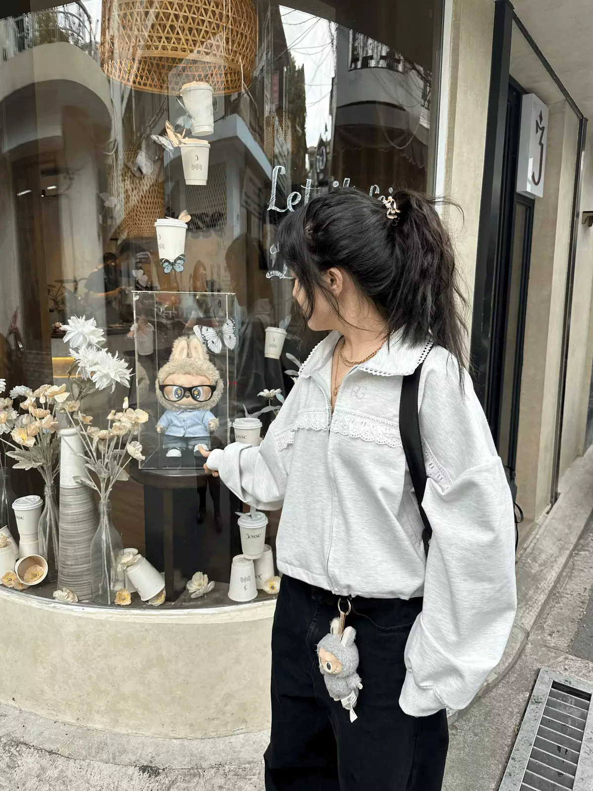 Áo khoác Cropped ren Tilla vải nỉ chân cua form rộng nữ Regods - JACKET CROPPED REN TILLA