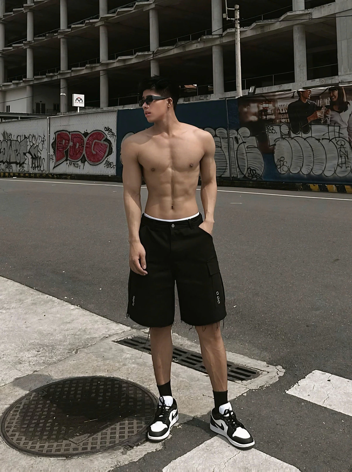 Quần short kaki unisex local brand HUGU -TUNA form quần short dáng suông, có túi hai bên, đính khuyên kim loại