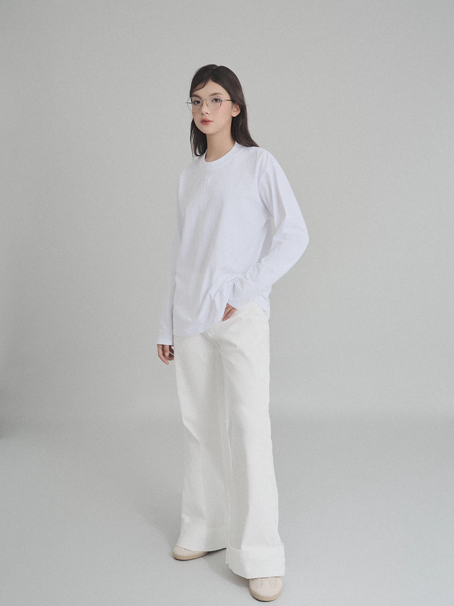ELEVEN - Áo thun dài tay in số 11 3D màu Trắng