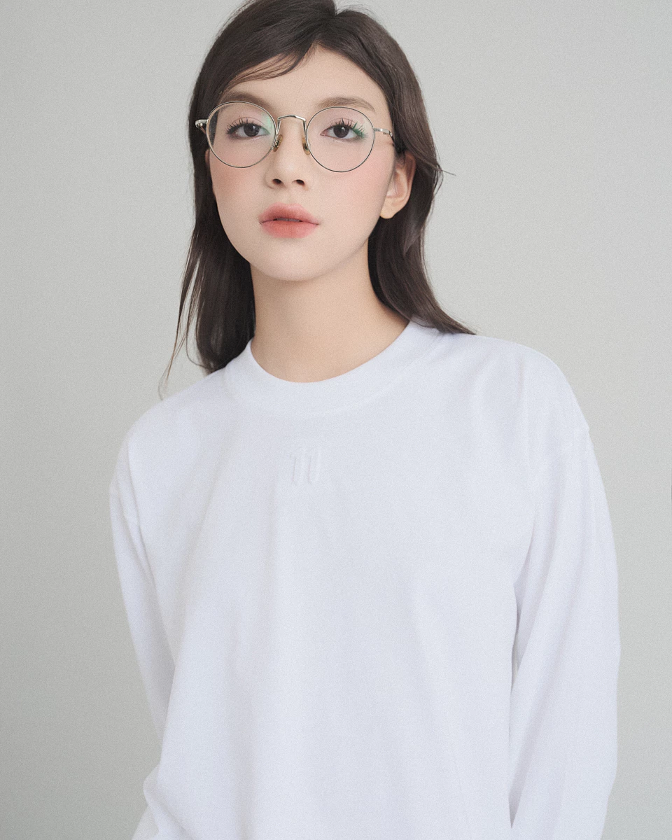 ELEVEN - Áo thun dài tay in số 11 3D màu Trắng