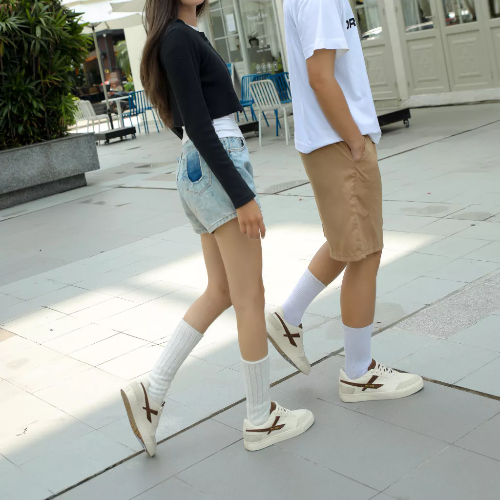 Giày Da Sneaker Nam Nữ DC39 CARAMEL DINCOX Shoes Đế Bằng - Microfiber Leather