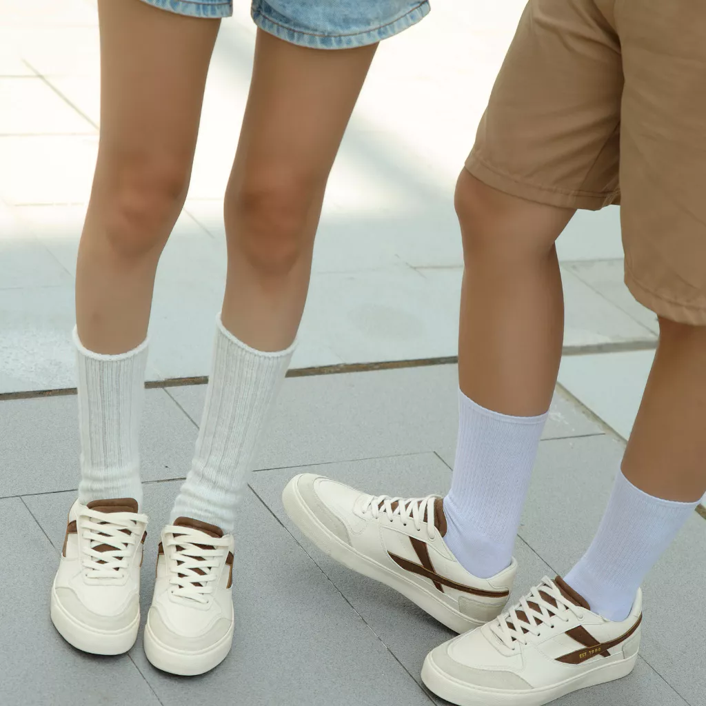 Giày Da Sneaker Nam Nữ DC39 CARAMEL DINCOX Shoes Đế Bằng - Microfiber Leather