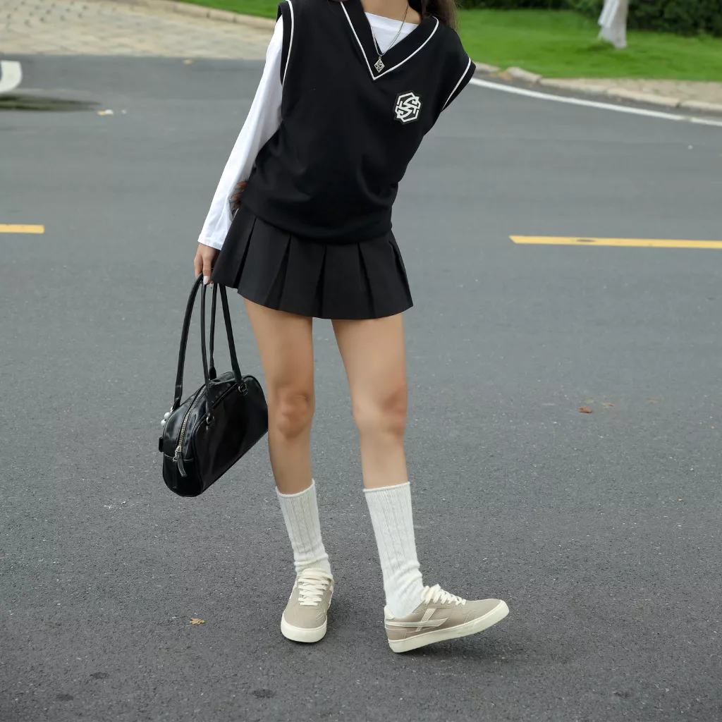 Giày Da Sneaker Nữ DC39 Light Cappuccino DINCOX Shoes Đế Bằng - Microfiber Leather