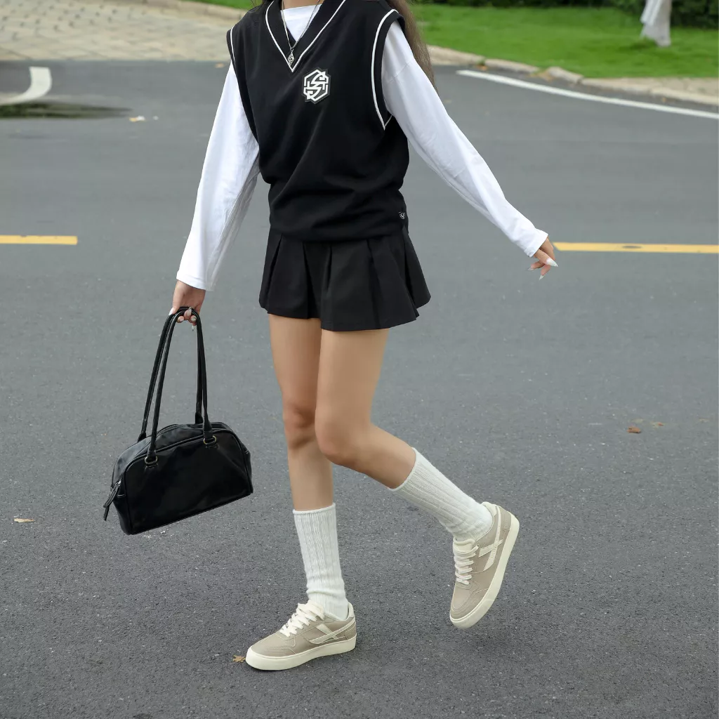 Giày Da Sneaker Nữ DC39 Light Cappuccino DINCOX Shoes Đế Bằng - Microfiber Leather