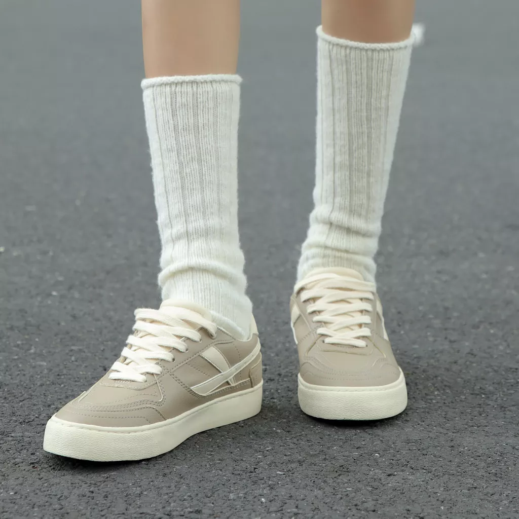 Giày Da Sneaker Nữ DC39 Light Cappuccino DINCOX Shoes Đế Bằng - Microfiber Leather